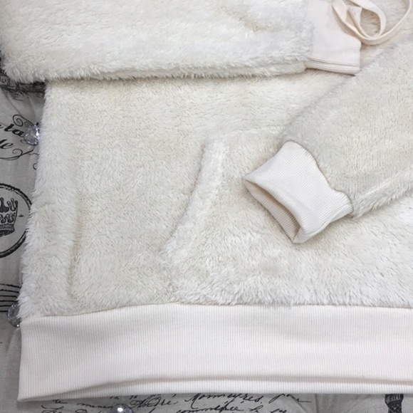 Love by Design Plush Hoodie - Picture 4 of 5